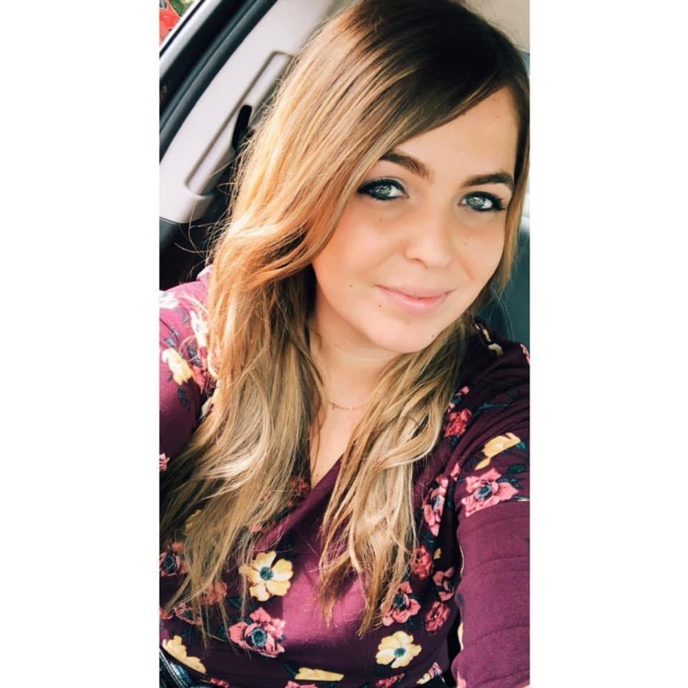 Meet your Posher, Kayla